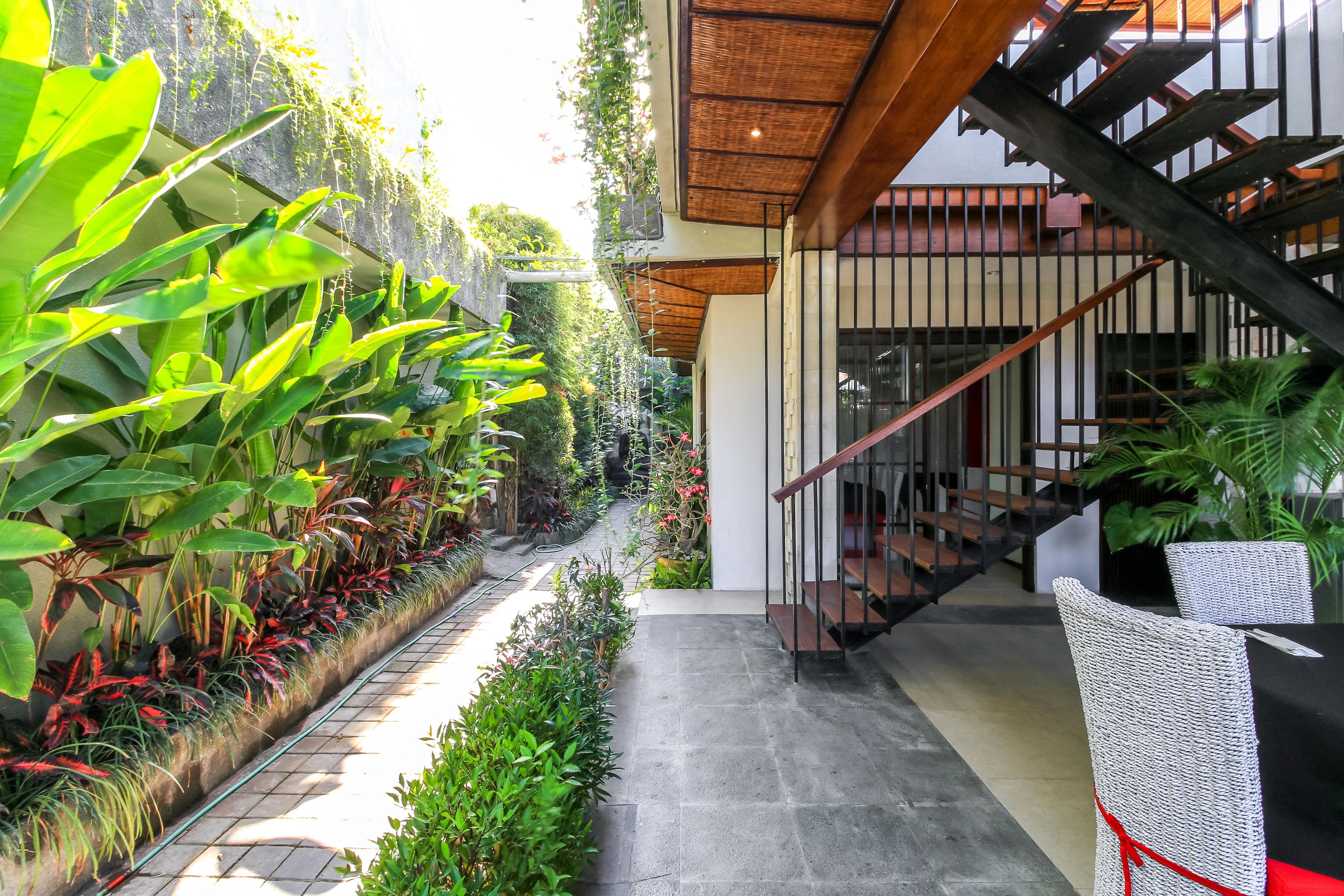 Aleesha Villas And Suites Sanur Exteriör bild